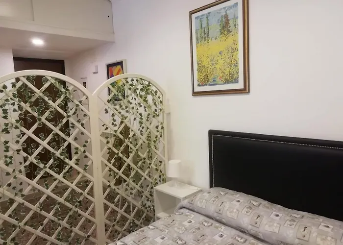 Urbino 33 Apartment *