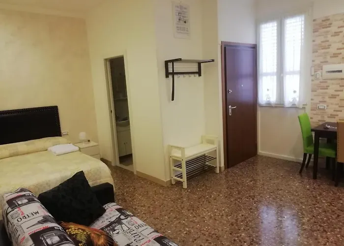 Apartment Urbino 33 Rom